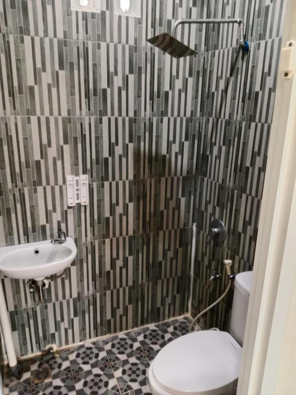 Macan Kumbang Residence Palembang Dış mekan fotoğraf